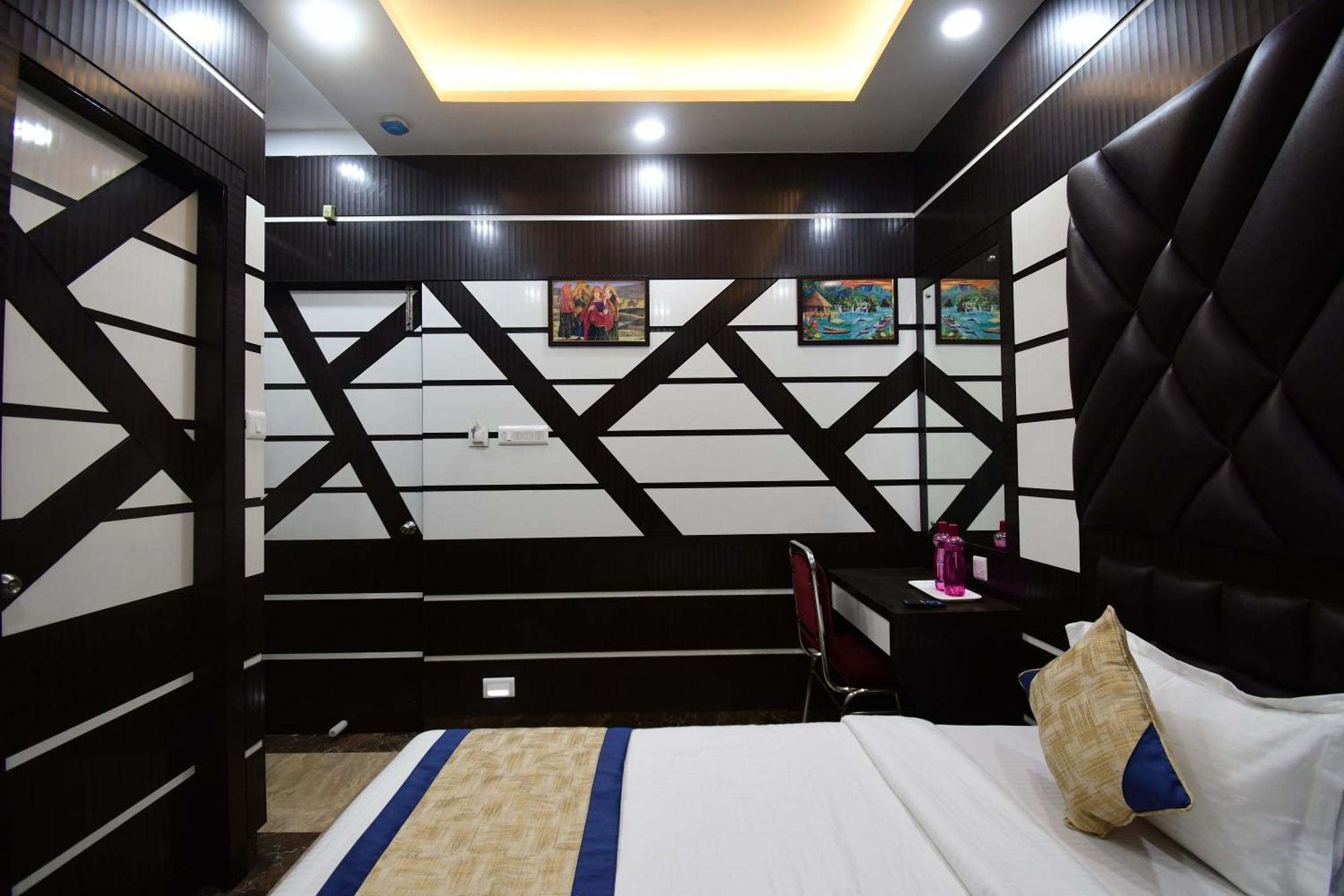Hotel Margaret, Колката Екстер'єр фото